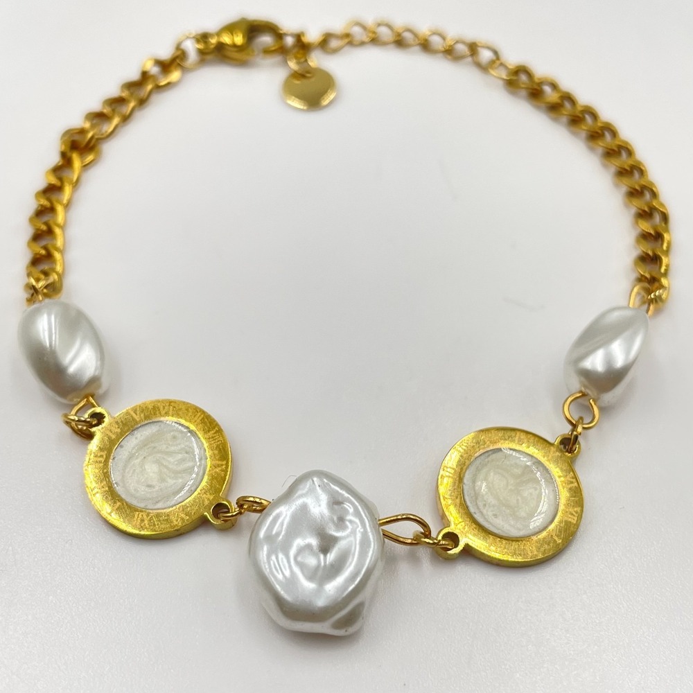 Vintage Gold Tone Roman Numeral Pearl Station Bracelet Baroque Link Curb Chain